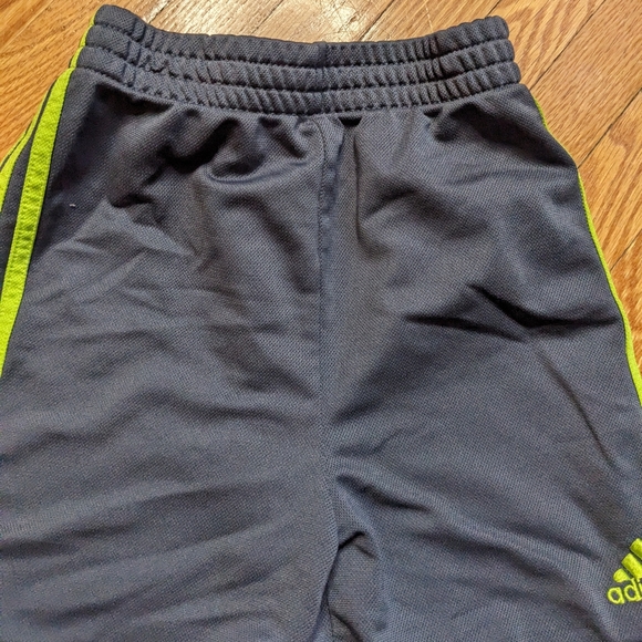 ✨20%of✨ Adidas Shirts Boys 24 mo kid Grey Gray gym running Outdoor active school - Picture 2 of 12